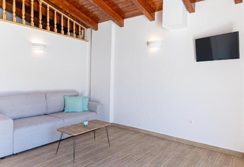 חדר סטנדרט לארבעה, De Sol