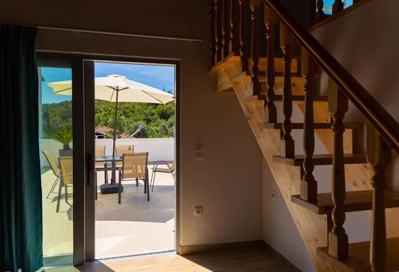 חדר סטנדרט לארבעה, De Sol