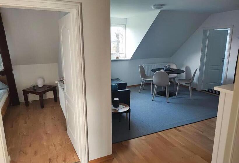 带1个卧室的带阳台的公寓, Ferienwohnung Auf Dem Lande