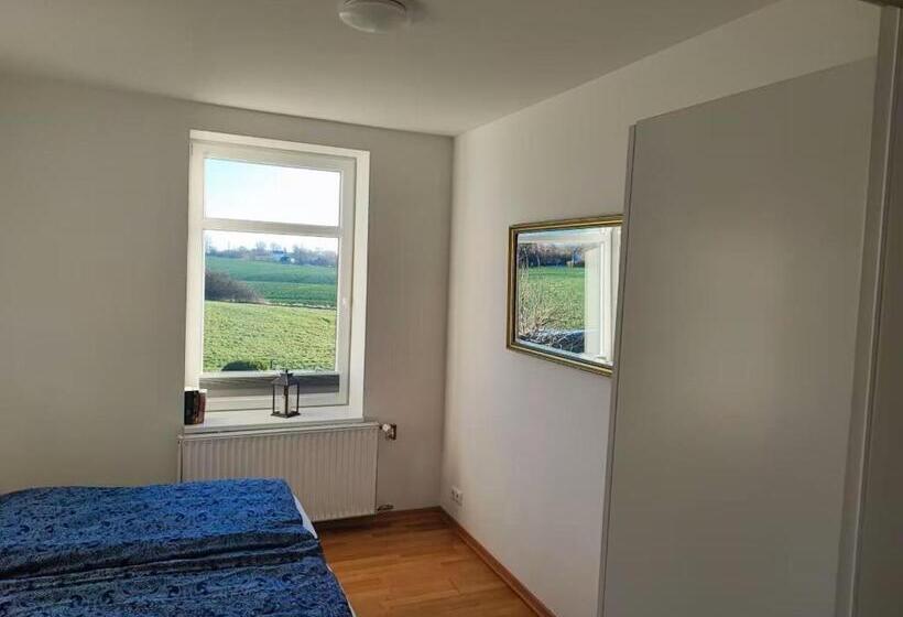 带1个卧室的带阳台的公寓, Ferienwohnung Auf Dem Lande