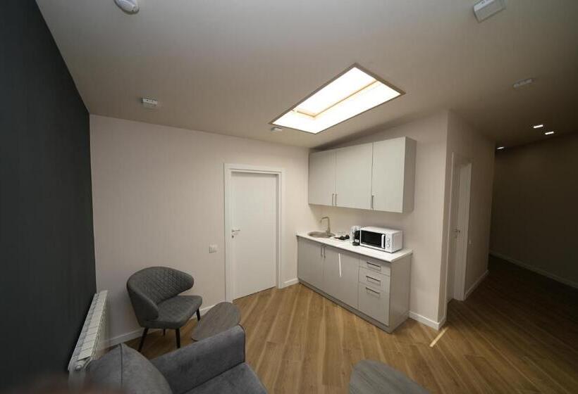 침실 1개 아파트, Ser In