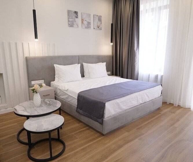 스탠다드 룸, Ser In