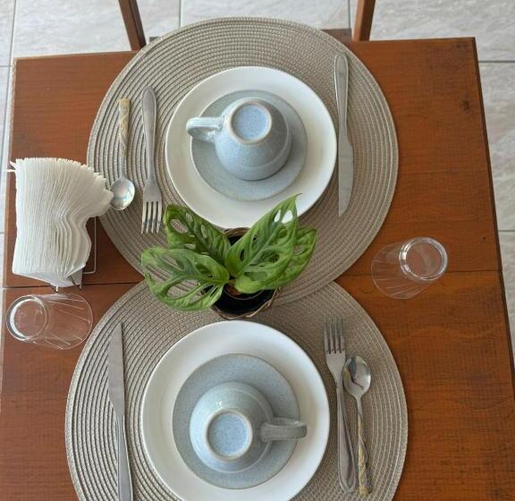 Chambre Deluxe avec Balcon, 5 Minutos Do Centro Histórico L Pousada Recanto Tangará L Melhor Custo Benefício L Café Da Manhã Inc