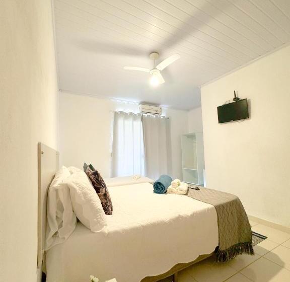 Chambre Triple Standard avec Balcon, 5 Minutos Do Centro Histórico L Pousada Recanto Tangará L Melhor Custo Benefício L Café Da Manhã Inc