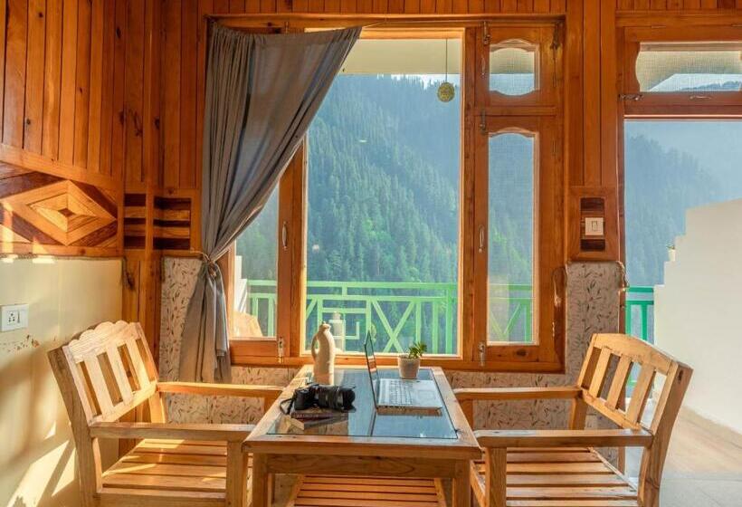 带阳台的豪华间, Moustache Shoja, Jibhi