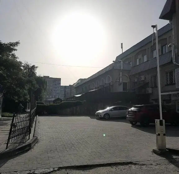 اتاق لوکس, готель український дворик