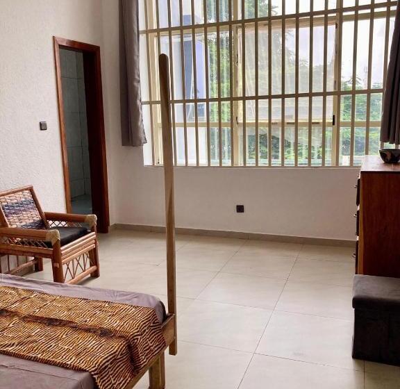 اتاق استاندارد با چشم‌انداز باغ, Chez Marie Line