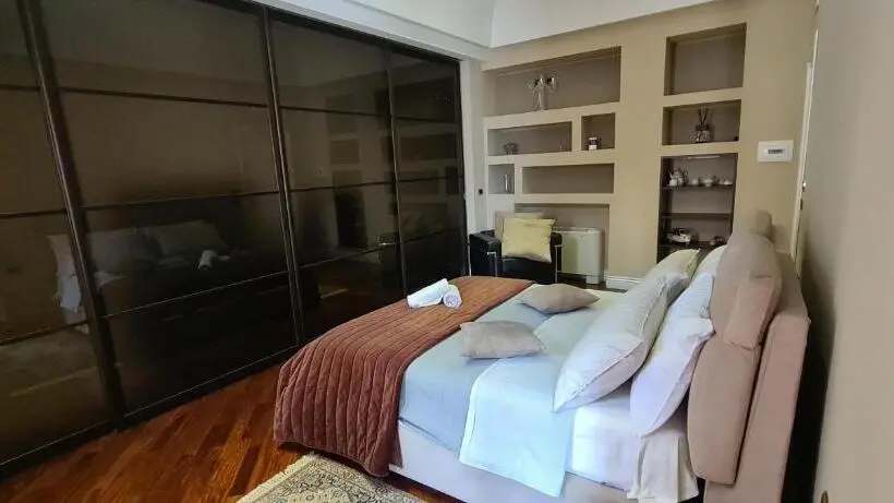 اتاق لوکس با تخت بزرگ, Le Sale Resort