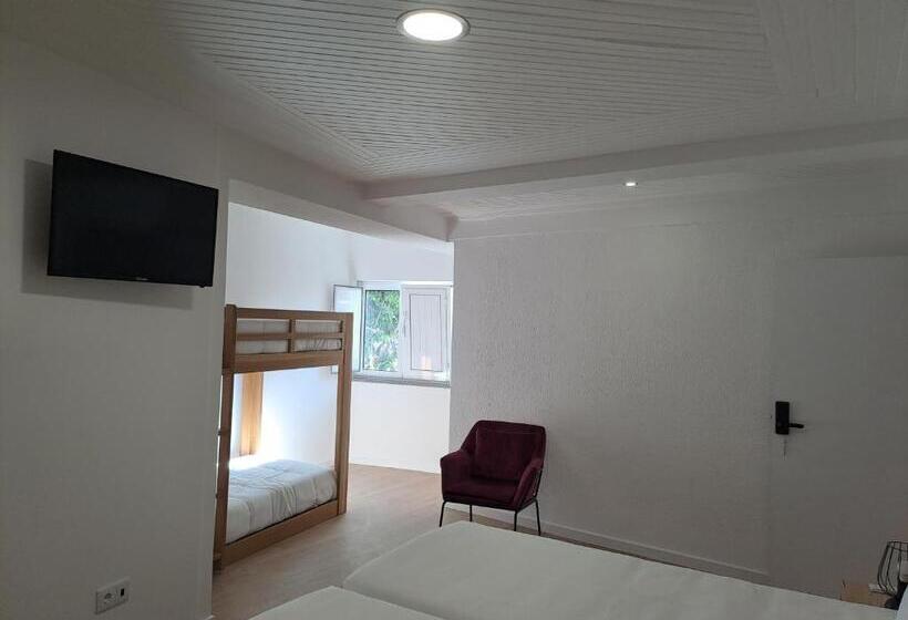 חדר משפחתי, Vista Castelo