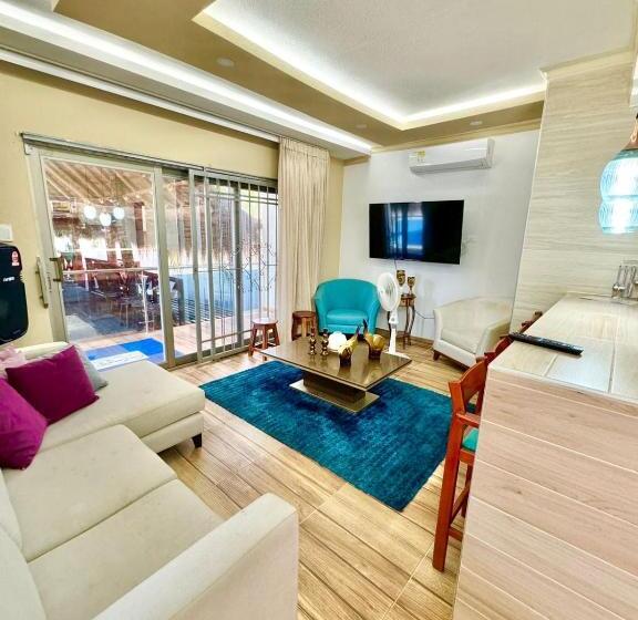 デラックスバンガロー, Espectaculares Cabañas Y Habitaciones Frente Al Mar