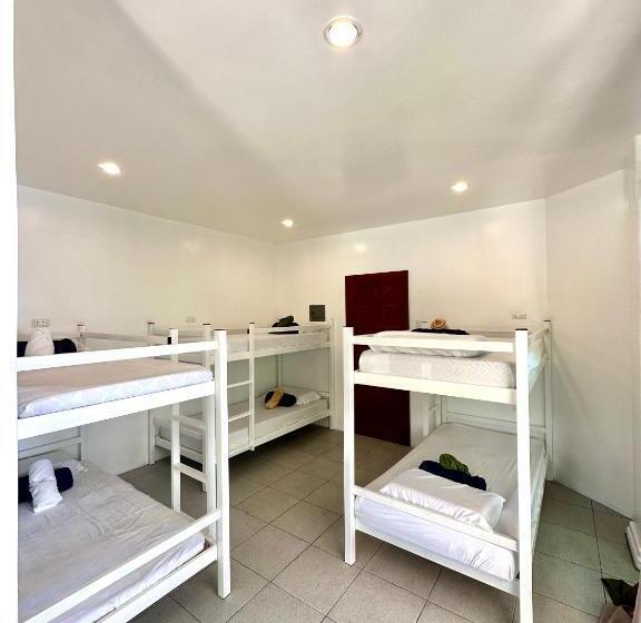 اتاق استاندارد چهار تخته, Gracey Dive Resort And Restaurant