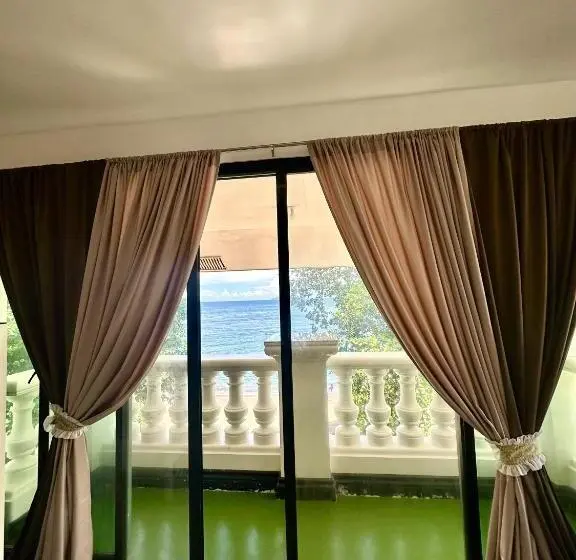 スタンダード4人部屋, Gracey Dive Resort And Restaurant
