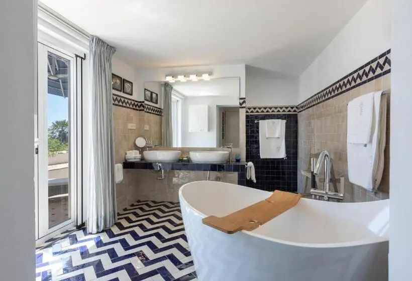 اتاق لوکس با بالکن, Casablu   An Andalusian Boutique