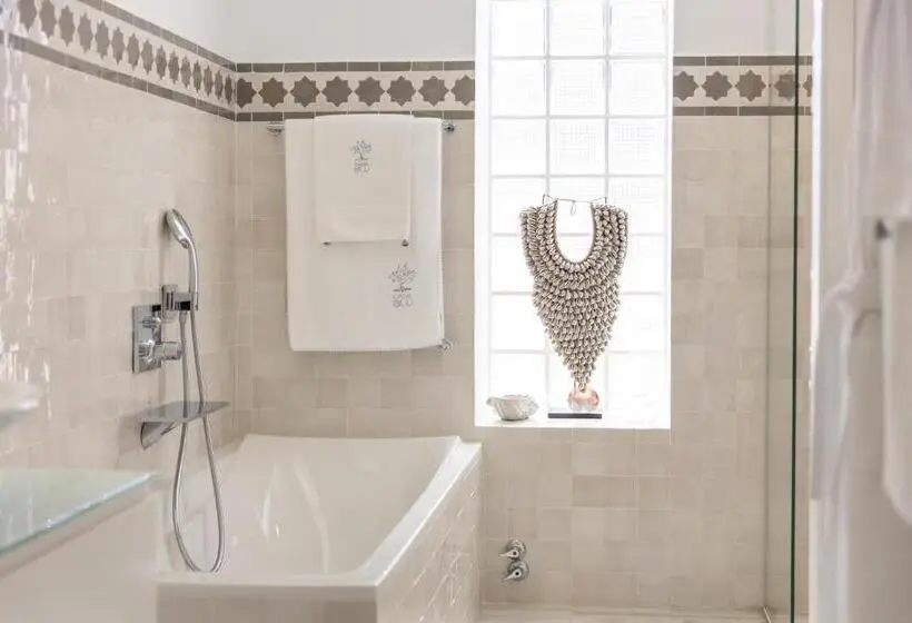 اتاق لوکس با چشم‌انداز دریا, Casablu   An Andalusian Boutique