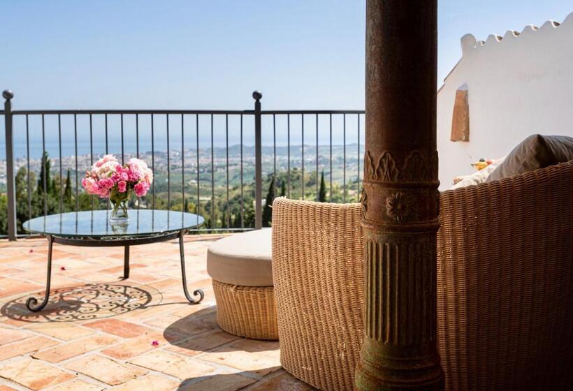 Номер Superior, Casablu An Andalusian Boutique