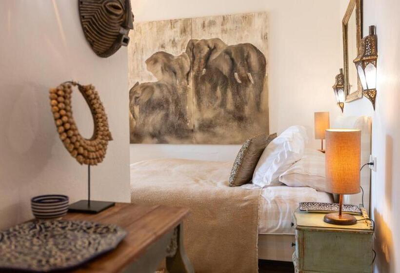 Номер Стандарт с Балконом, Casablu An Andalusian Boutique