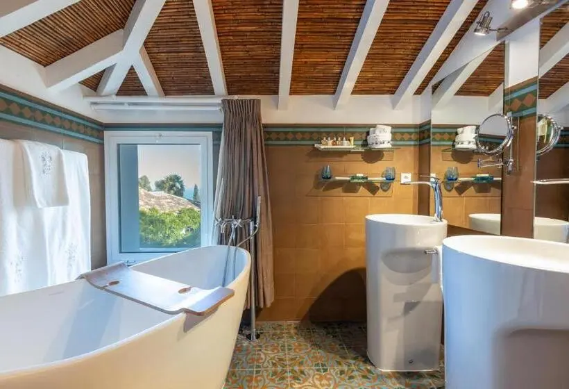 اتاق استاندارد با چشم‌انداز باغ, Casablu   An Andalusian Boutique