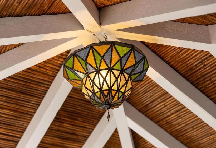 Номер Стандарт Вид на Сад, Casablu An Andalusian Boutique