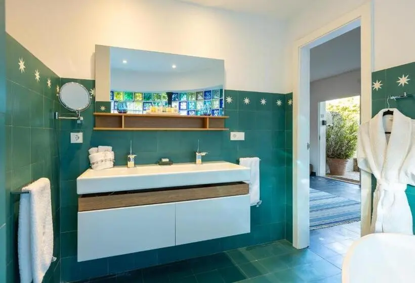 اتاق استاندارد با تخت بزرگ, Casablu   An Andalusian Boutique