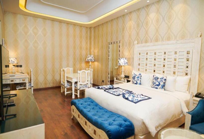 Студия Стандарт, French Riviera   A Boutique