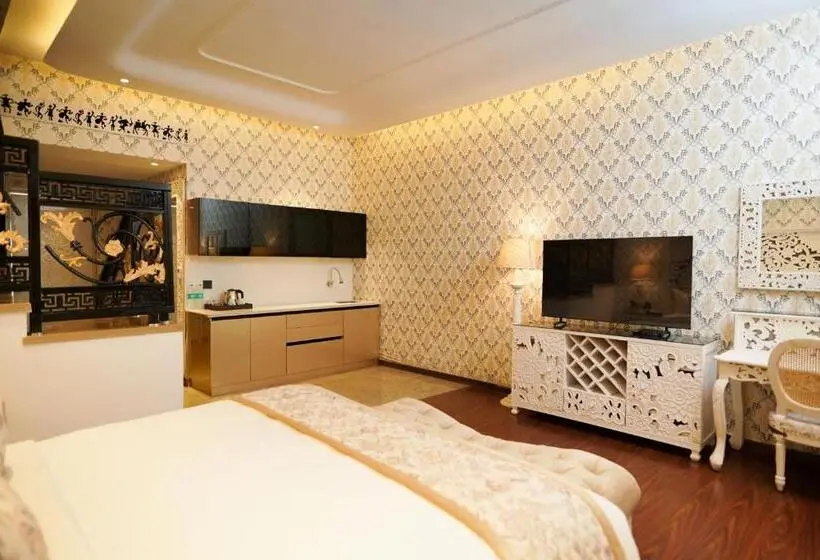 メゾネットスイート, French Riviera   A Boutique