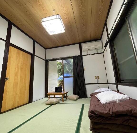 اتاق استاندارد سه نفره, 与論ゲストハウス ズッ友荘