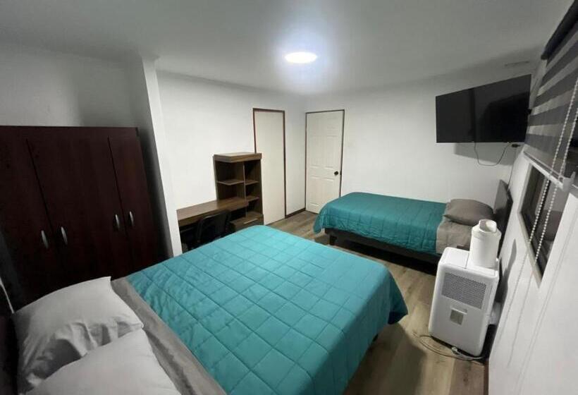 标准三人间, Hostal The Marys House