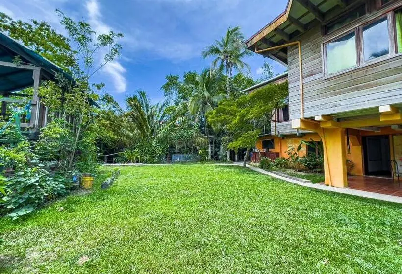 اتاق استاندارد با سرویس بهداشتی مشترک, Garden Rooms