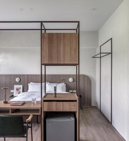 اتاق سوپریور, H Suite Inn