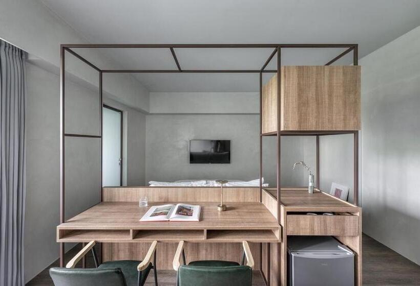 اتاق سوپریور, H Suite Inn