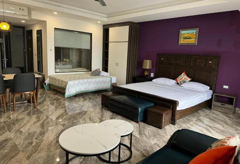 اتاق خانوادگی, Anson Condotel