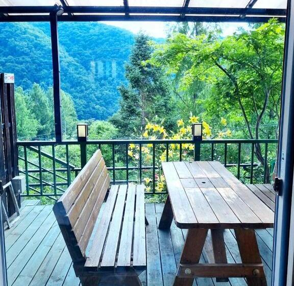 غرفة قياسية رباعية, Hongcheon Daol Pension