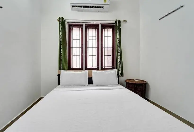 スタンダードルーム, Oyo Hisham Homes