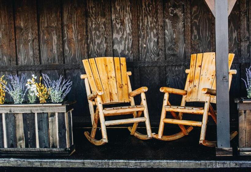 جناح سرير كينج, Pendleton Pointe