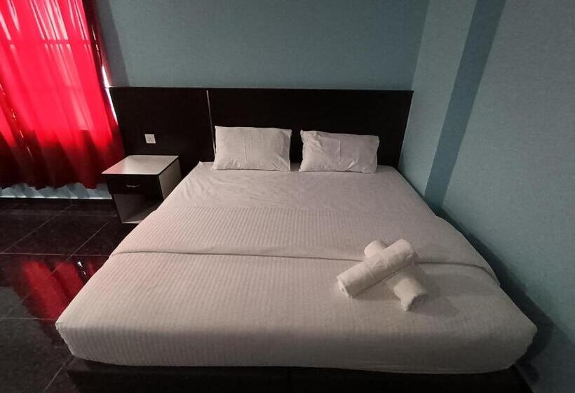 غرفة عائلية, River