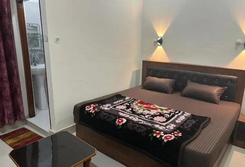 Quarto standard, Saurabh