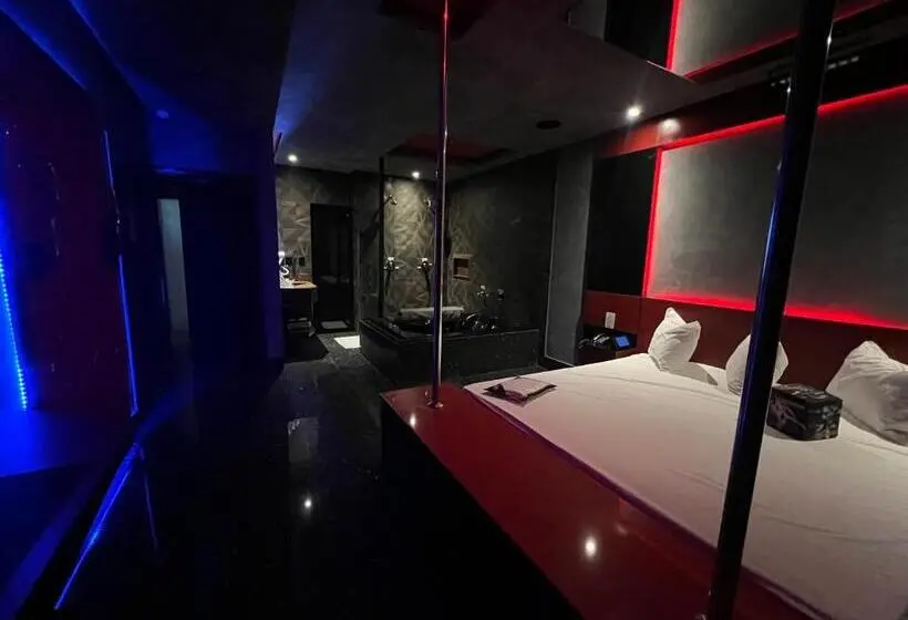 スイート, Motel Prestige Pinda 4