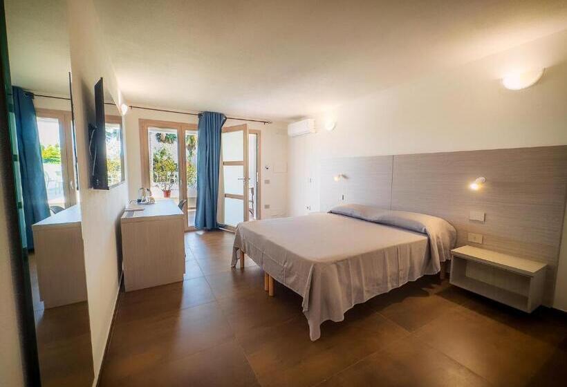 Номер Стандарт Трехместный, Palm Beach Resort