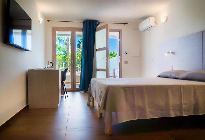 Номер Стандарт Трехместный, Palm Beach Resort