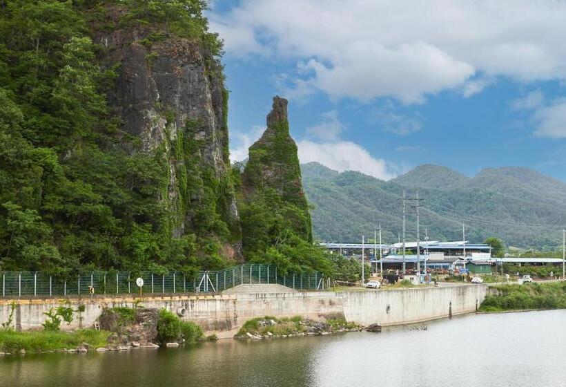 四人标准间, Yeongyang Youyoudang Dockchae Hanok
