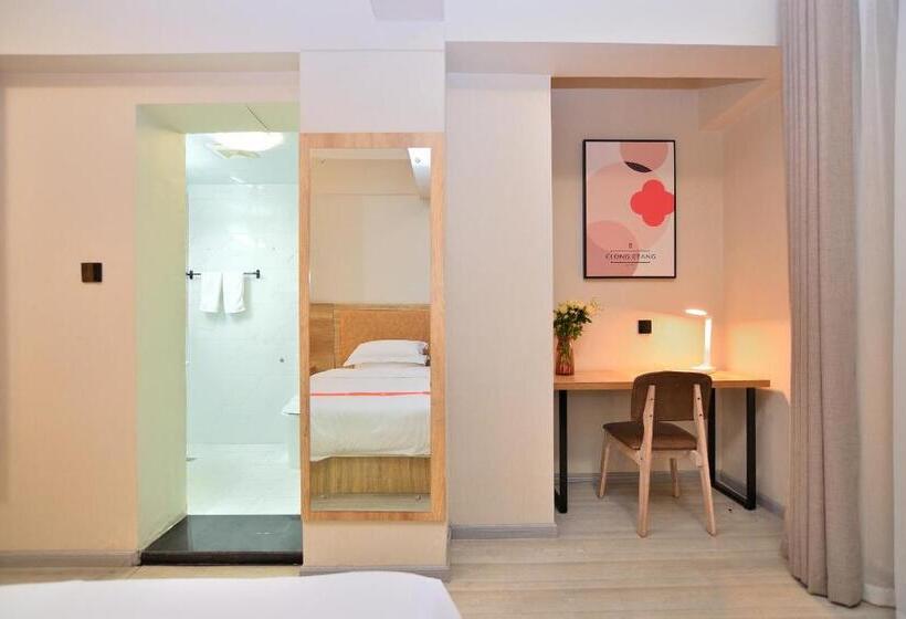 Семейный Номер Superior, Yilong Yitang Hotel Kunming Railway Station Joy City Center