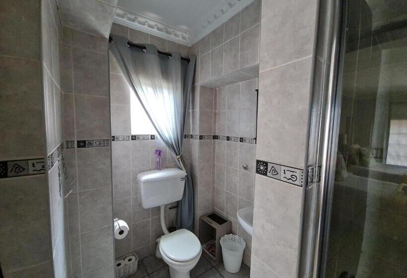 اتاق استاندارد, Hill Manor Room 1 Self Catering Unit