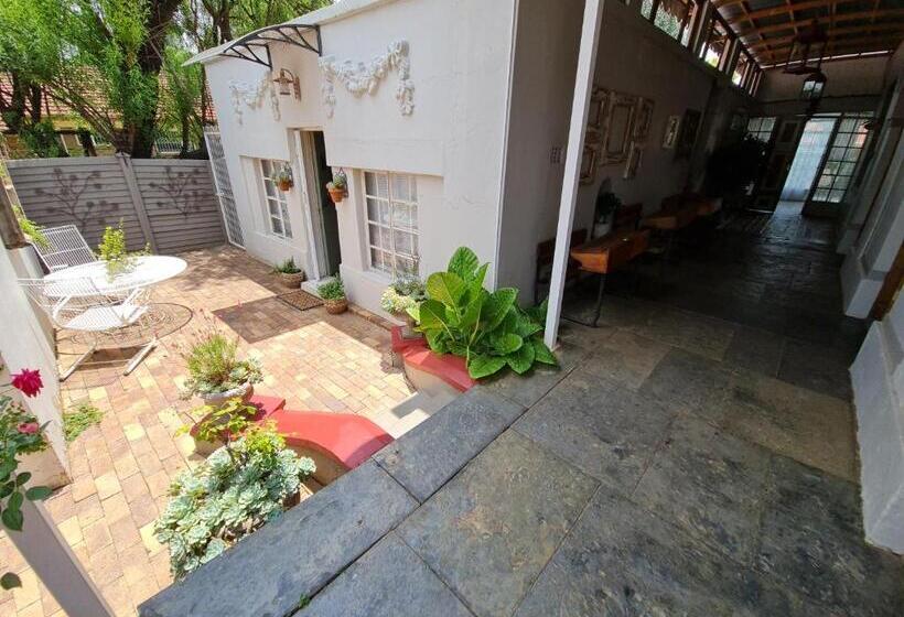 اتاق استاندارد, Hill Manor Room 1 Self Catering Unit