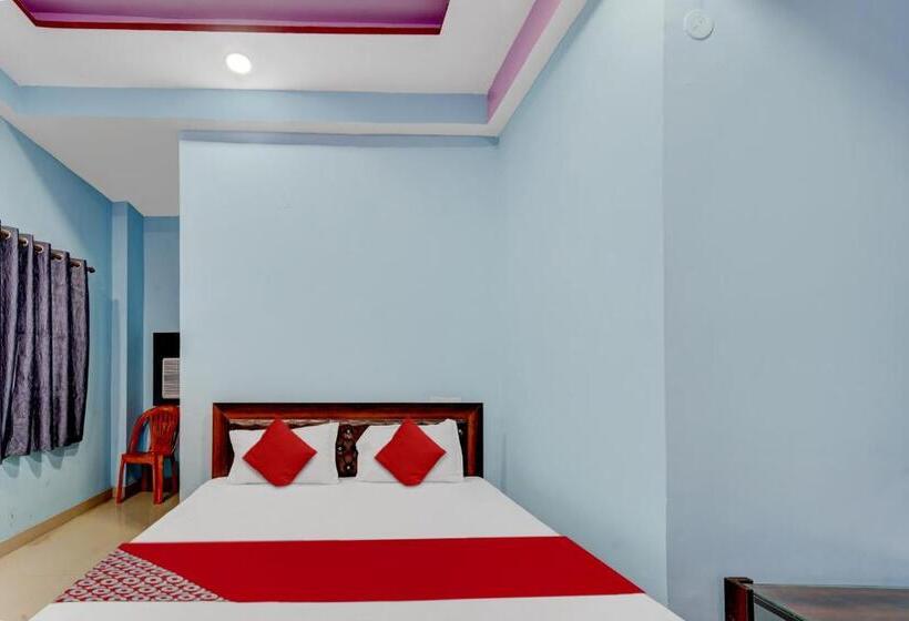 חדר קלאסי לשלושה, The Imperial Inn