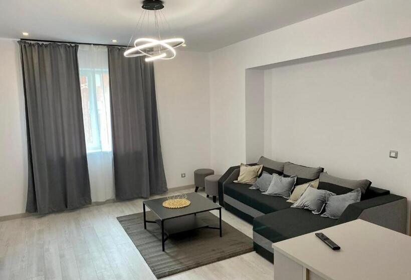 آپارتمان لوکس 1 خوابه, Deluxe Apartments & Studio With Many Facilities