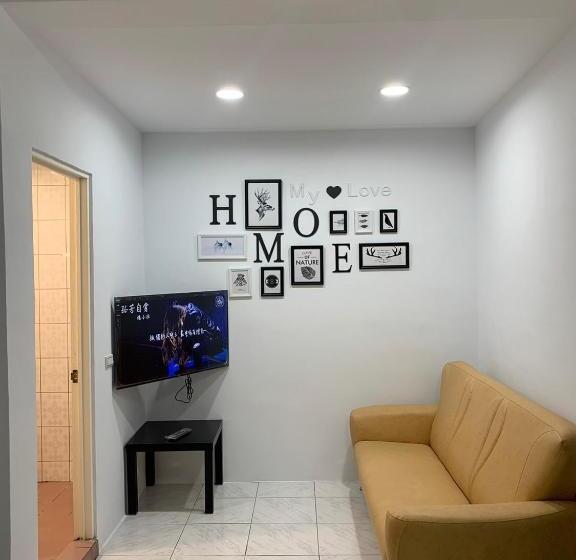 اتاق استاندارد چهار تخته, Crescent Bay Bike