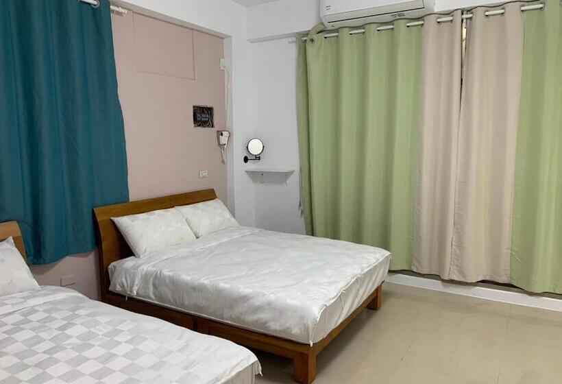 اتاق استاندارد چهار تخته, Crescent Bay Bike