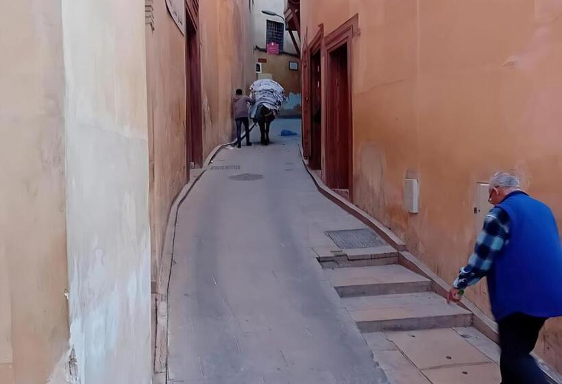 标准间, Logement Escale Chez L Habitant