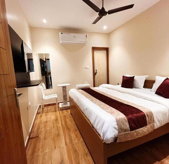 اتاق استاندارد, Royal Regency Palace Vijay Chowk Gorakhpur