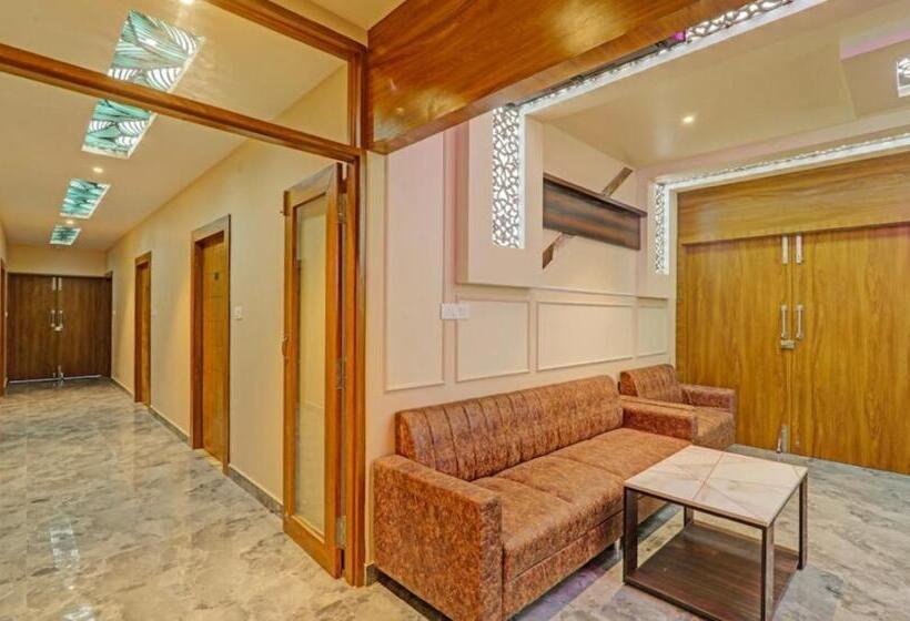 Standard Room, Royal Regency Palace Vijay Chowk Gorakhpur